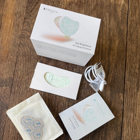 Omnilux Mini Eye Brightner Ant-Aging LED Device - Picture 3 of 8